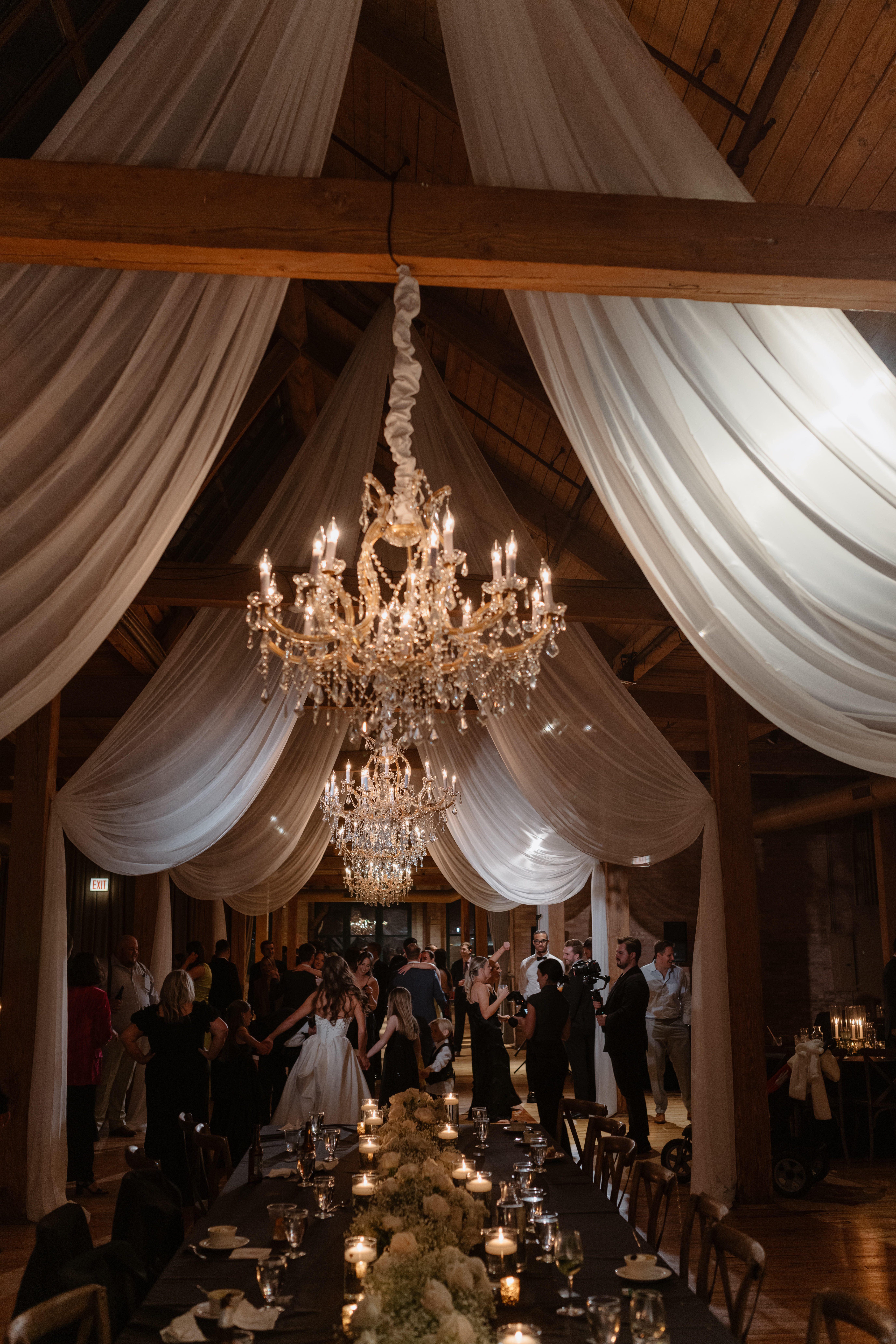 Golden-Hour-Weddings